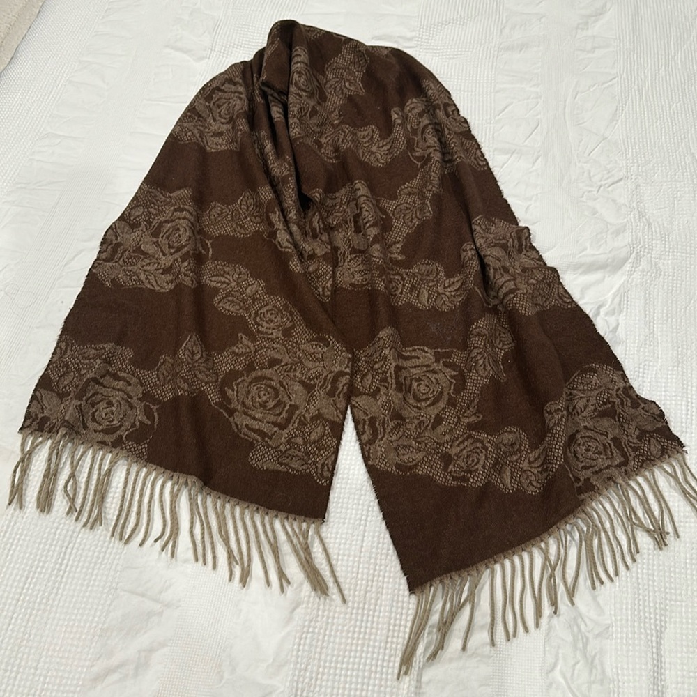 Lord & Taylor reversible rose scarf